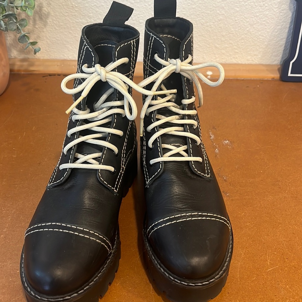 Urban outfitter boots